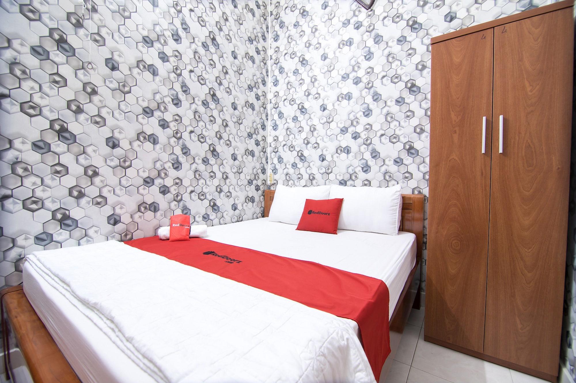 Reddoorz Near Tan Son Nhat Airport 3 Cidade de Ho Chi Minh Exterior foto